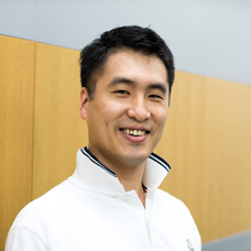 特定非営利活動法人 鴻鵠塾 代表理事 上田 圭祐 特定非営利活動法人 鴻鵠塾 代表理事 上田 圭祐